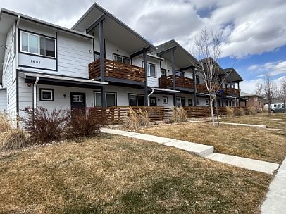 3rd image of 1601 Kimbark St #201