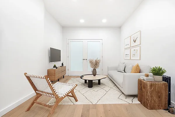 Living room, photo 1