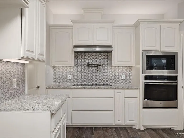 4628 Estancia Pkwy — Photo 11