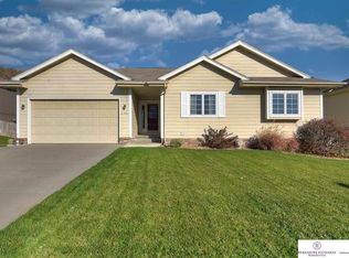 21406 McClellan Cir, Gretna, NE 68028