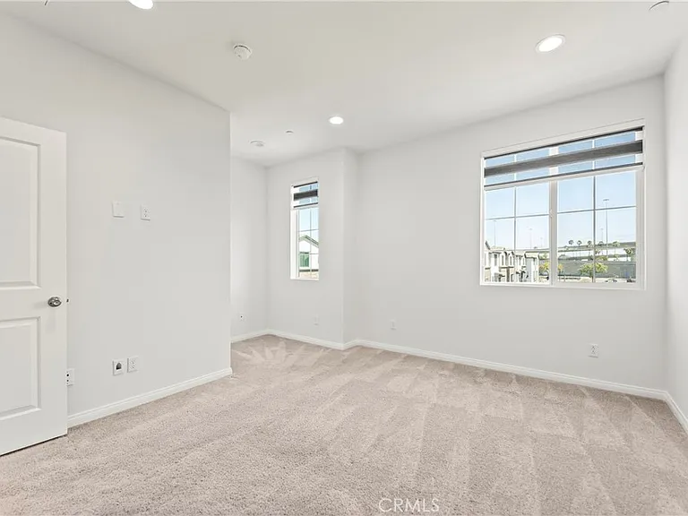 8916 Jasmine Dr — Photo 17