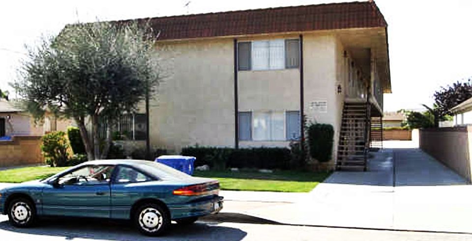 1st image of 21915 Harvard Blvd #4