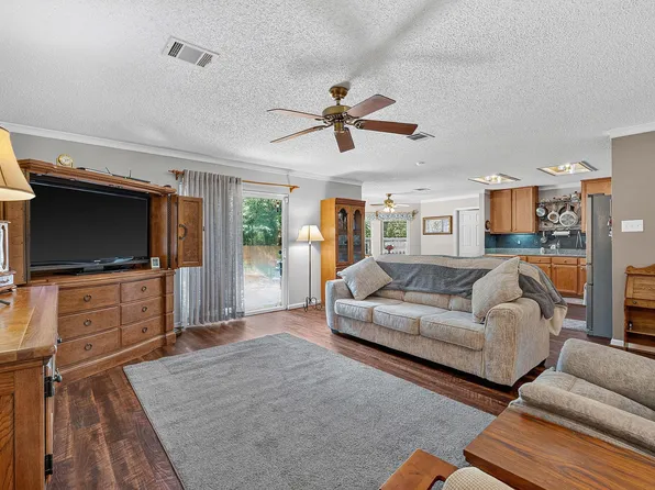 901 Dogwood Trl, Cedar Park, TX 78613