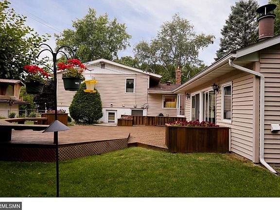 4th image of 2562 Avon St N