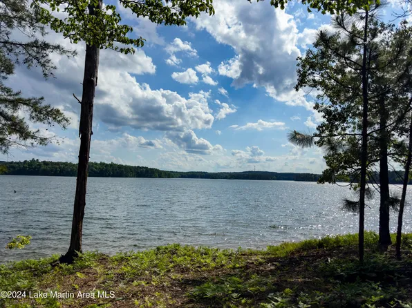 1524 Luanne's Way, Alexander City, AL 35010