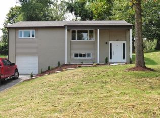 57 Blair Rd, Eighty Four, PA 15330