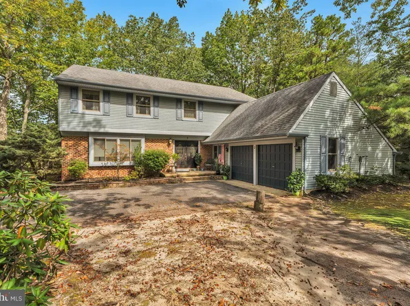 2 Harwood Dr, Voorhees, NJ 08043