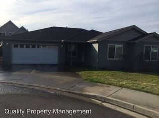 977 Garden Springs Cir, Medford, OR 97504