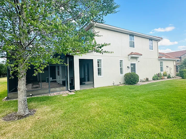 5604 Siracusa Ln — Photo 23