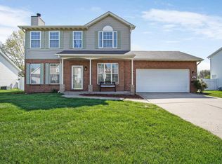 962 Holyoke Dr, O'Fallon, IL 62269