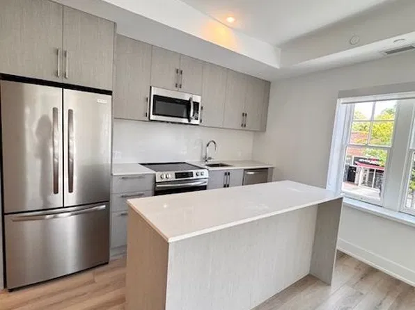 8 Manor Rd W, Toronto, ON