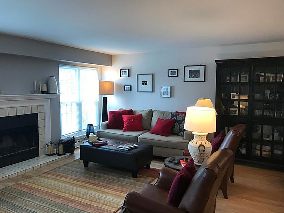 3rd image of 2374 County Farm Ln
