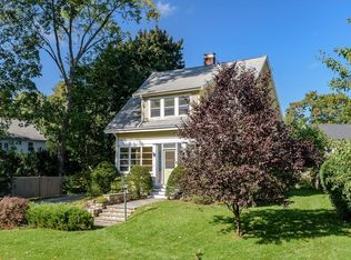 8 Dee Rd, Lexington, MA 02420
