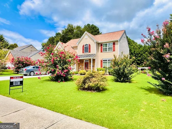 1216 Saint James Pl, Loganville, GA 30052