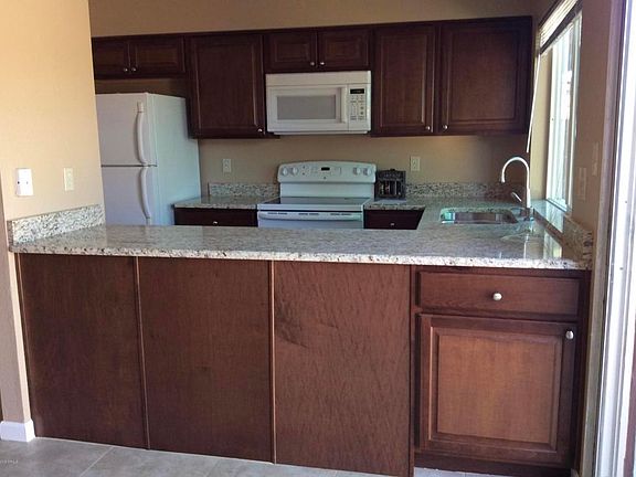 5th image of 829 S Casitas Dr