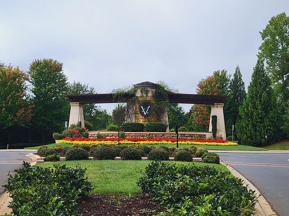 Highly desirable community of The Vineyards on Lake Wylie - just 10 minutes to Belmont or the Charlotte Airport.