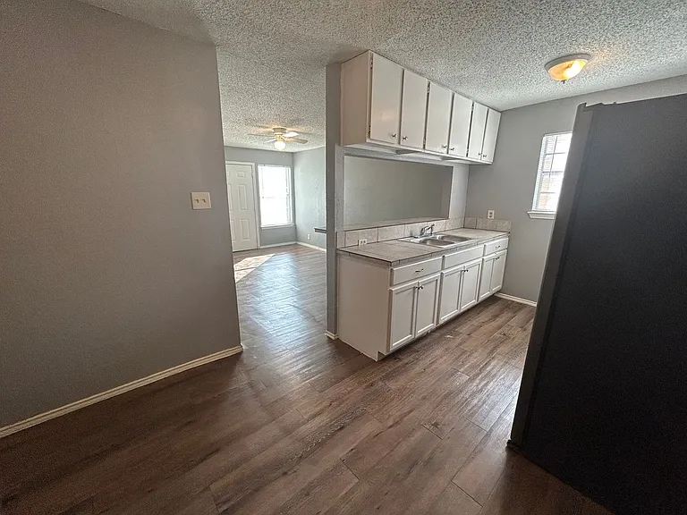 518 Briggs St — Photo 6