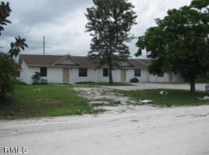 1st image of 3403 W Lake Dr #B