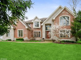 2023 N Summit St, Wheaton, IL 60187