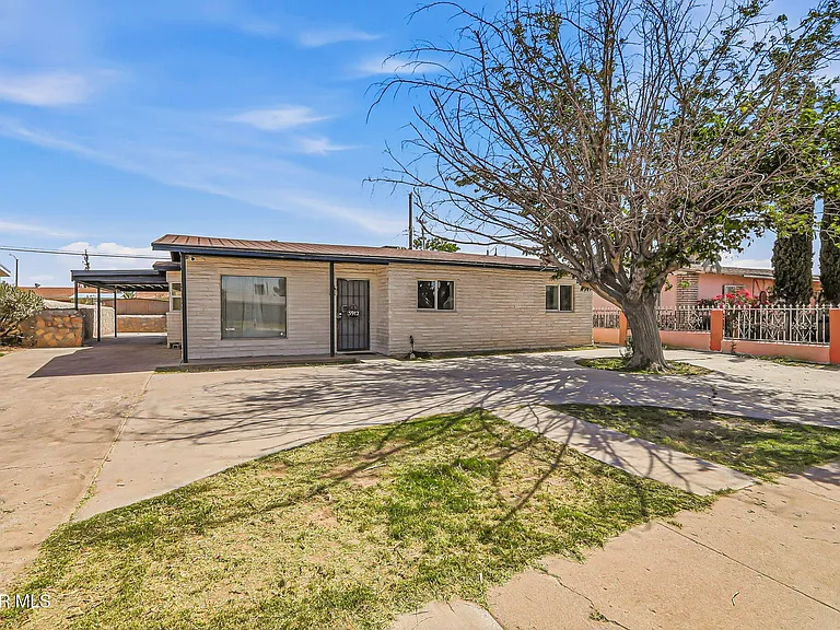 5912 Delta Dr — Photo 1