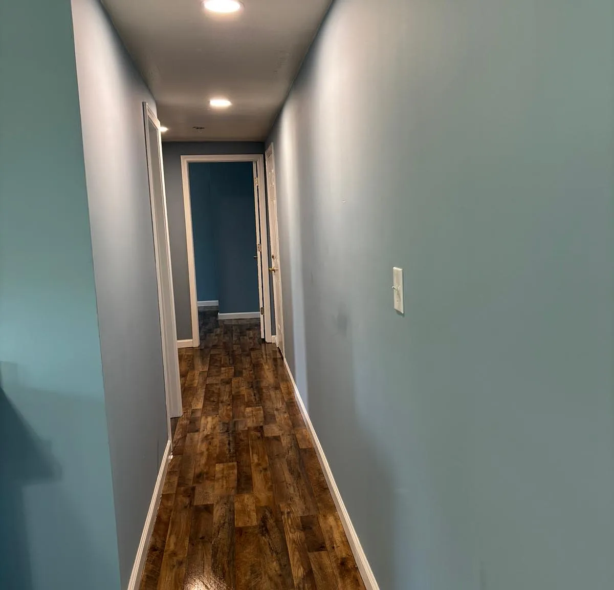 3 bed, 938 sqft, $975 — Photo 2
