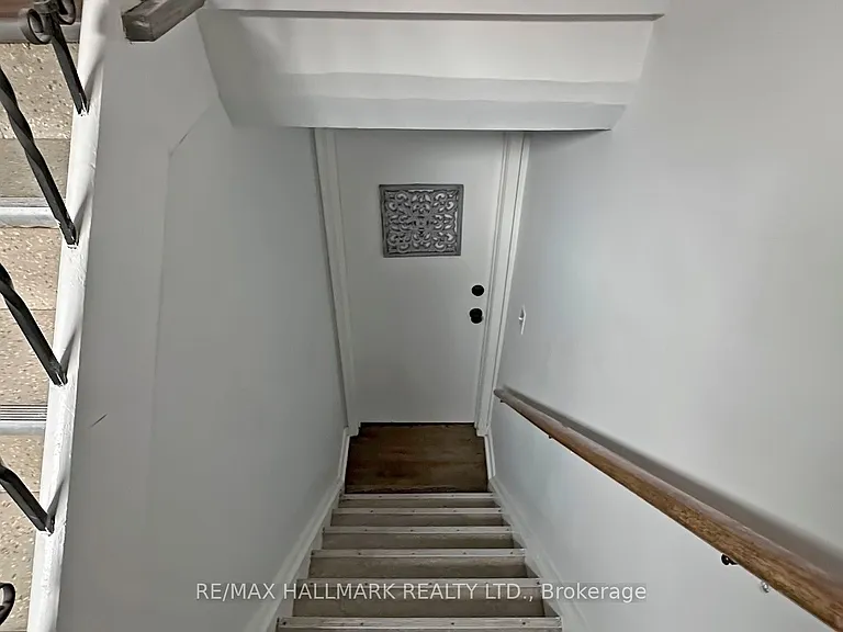 3572 Dufferin St #LOWER — Photo 24