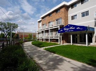 10735 105th St NW #1A, Edmonton, AB T5H 2X3