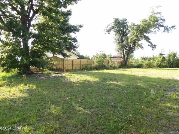 2331 Woodhaven Pl, Lynn Haven, FL 32444