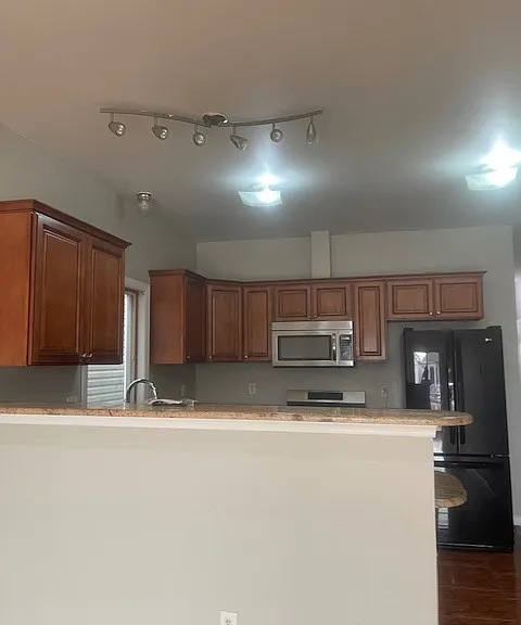 392 Liberty Ave — Photo 4