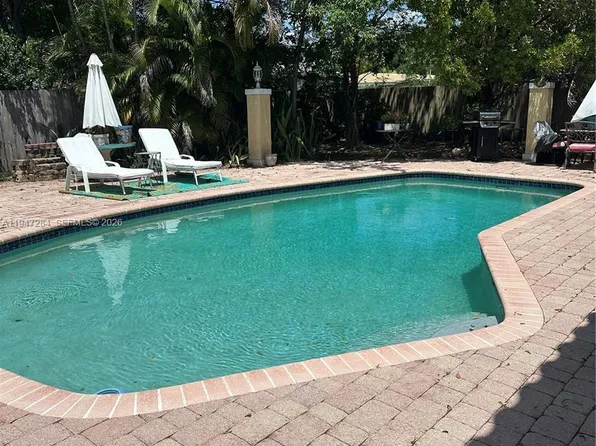 2501 NE 22nd St, Pompano Beach, FL 33062