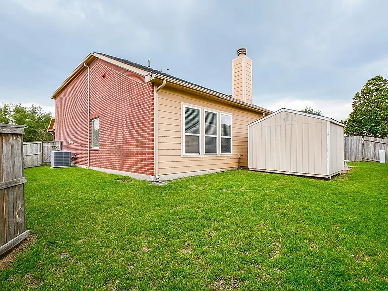 21502 Venture Park Dr — Photo 25