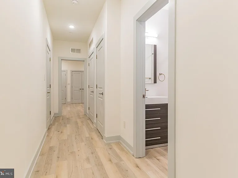 1513 Brown St #1 — Photo 13