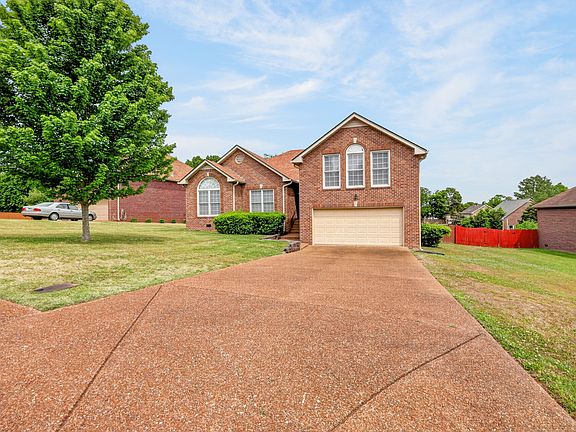 5th image of 408 Roma Ct