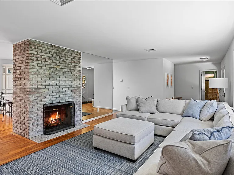 37 Johnny Ln — Photo 16