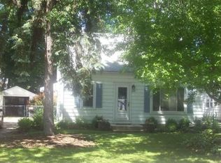 529 N 112th St, Wauwatosa, WI 53226