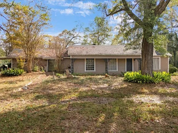 745 W Johnson St, Tatum, TX 75691