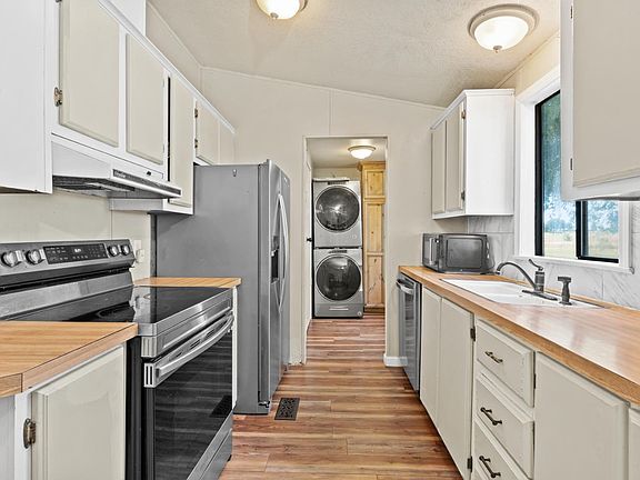 5th image of 4364 N Beale Rd
