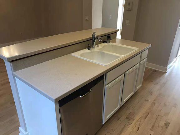 5th image of 11899 SE 4th Pl