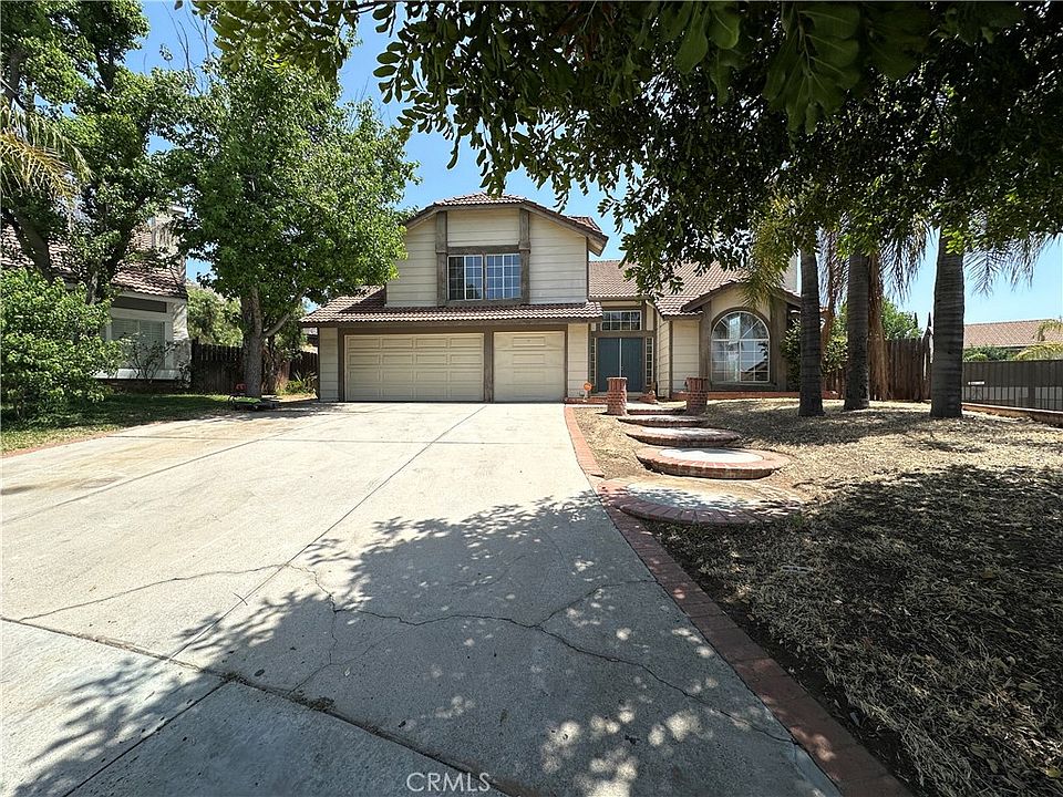 1st image of 12054 Cambridge Ct