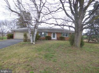 893 Buchanan Trl E #E, Greencastle, PA 17225