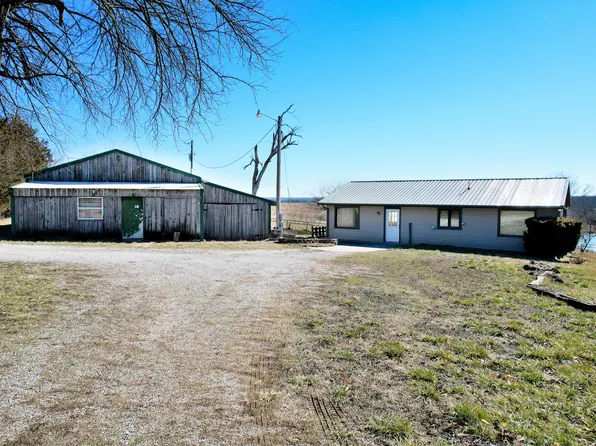 3408 D Highway, Bolivar, MO 65613
