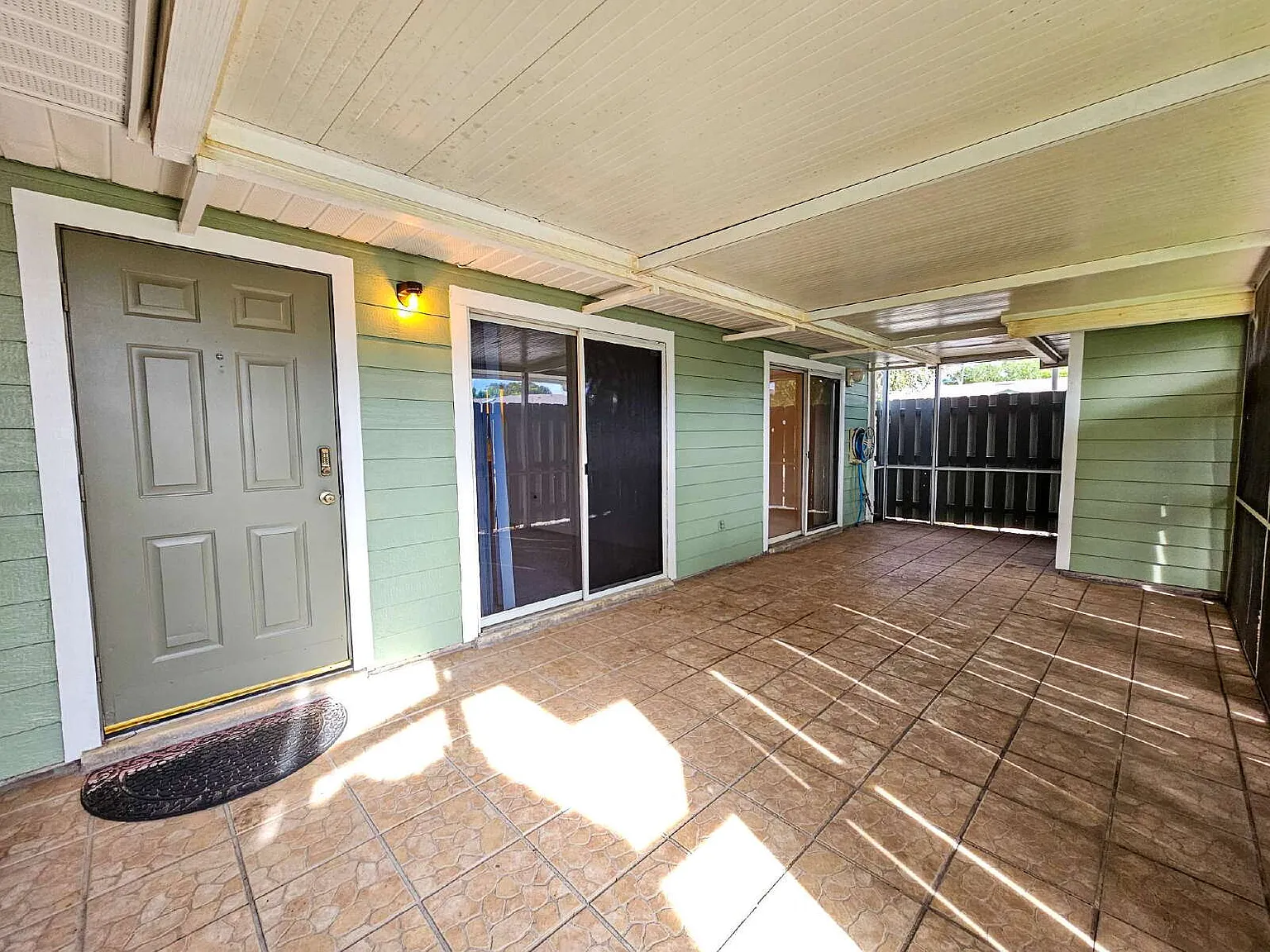 2 bed, 2.0 bath, 1067 sqft, $1,750 — Photo 3
