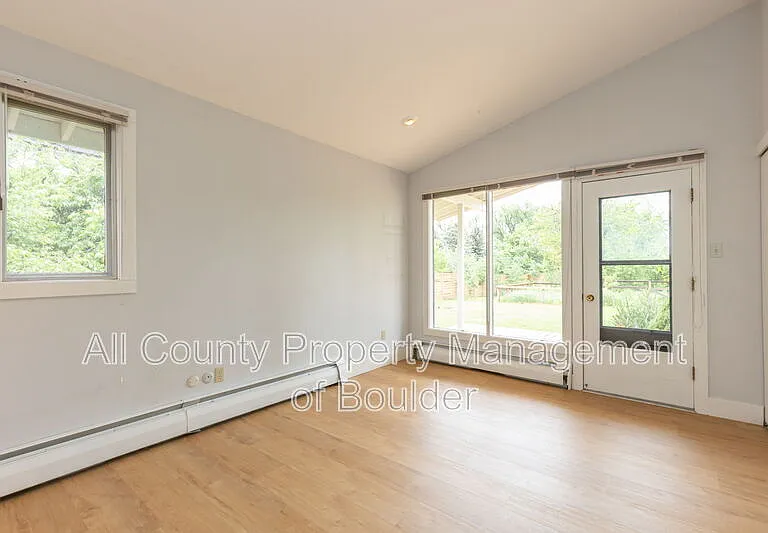 2220 Norwood Ave — Photo 22