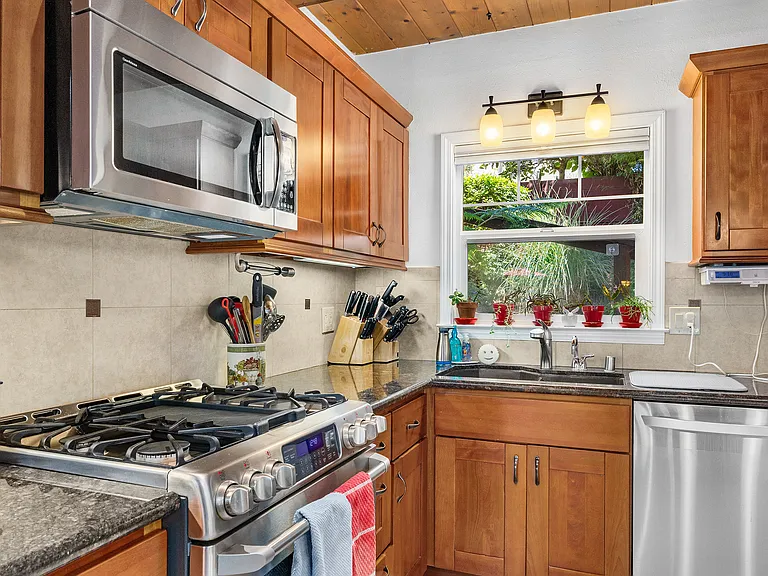 Riverview Dr — Photo 17