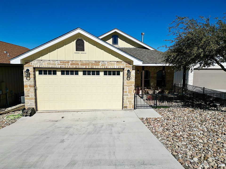 1st image of 1053 Roanoke Ln