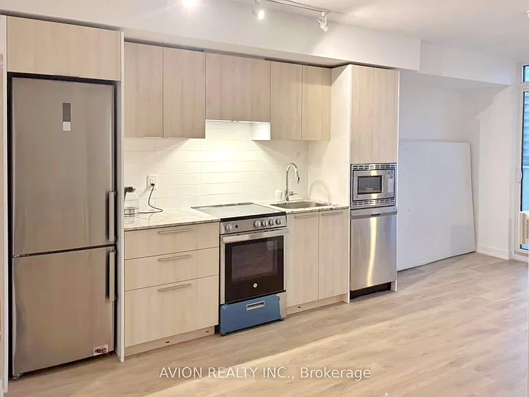 501 Yonge St #4103 — Photo 1