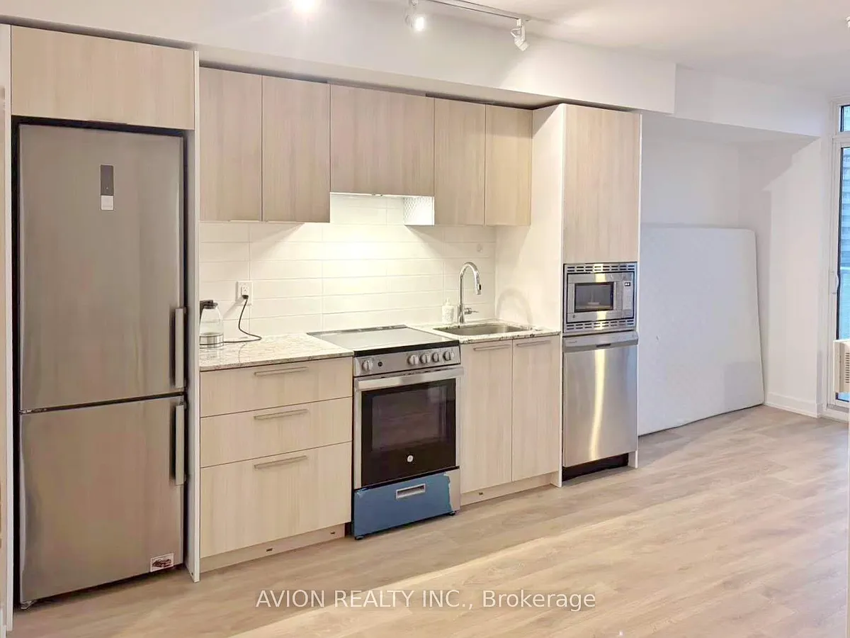 Photo 1 of 16 - 501 Yonge St #4103 - Toronto, ON Primary Photo - 501 Yonge St #4103