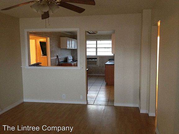 3rd image of 2708 Roanoke Dr