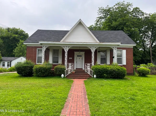 733 S College St, Grenada, MS 38901
