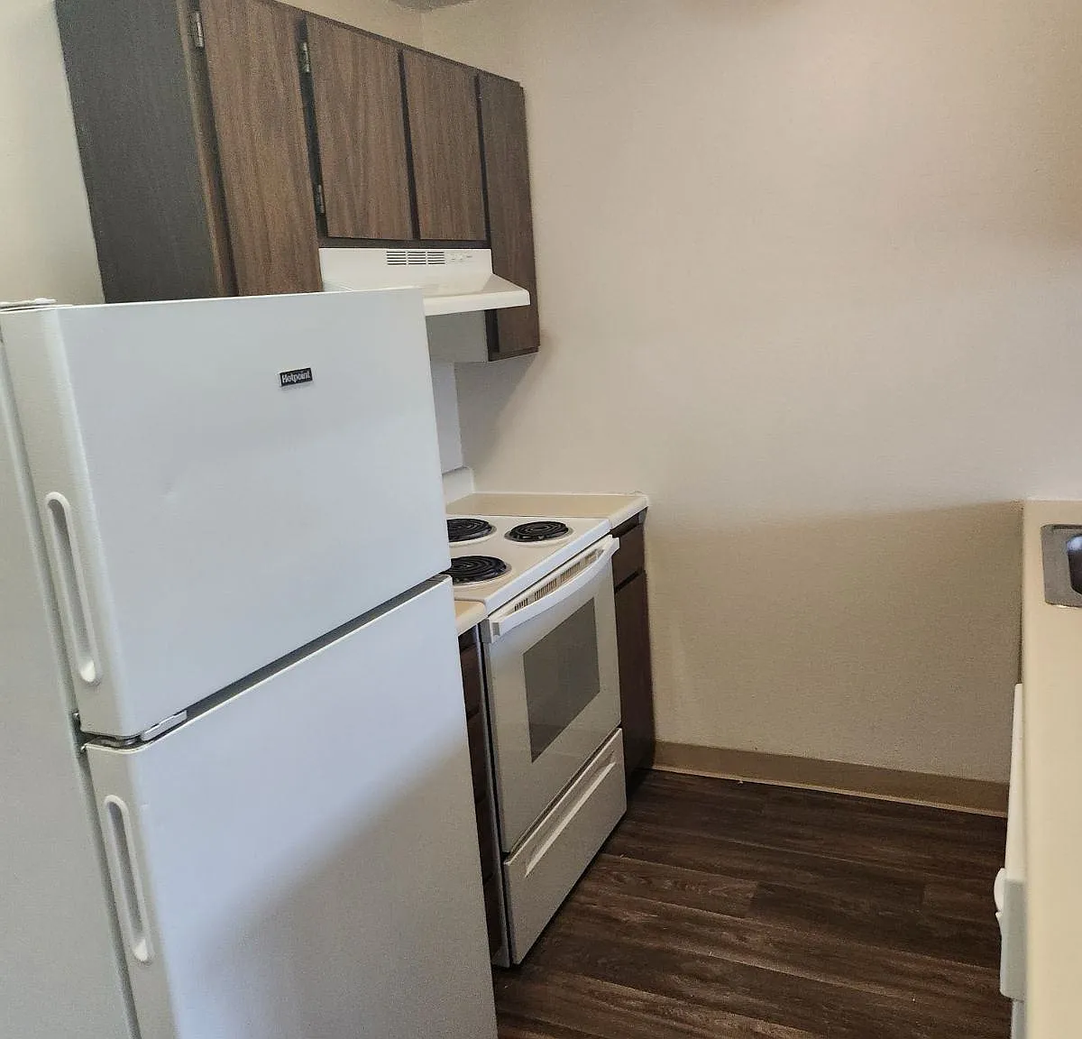 Perrine Court Apartments — Photo 3